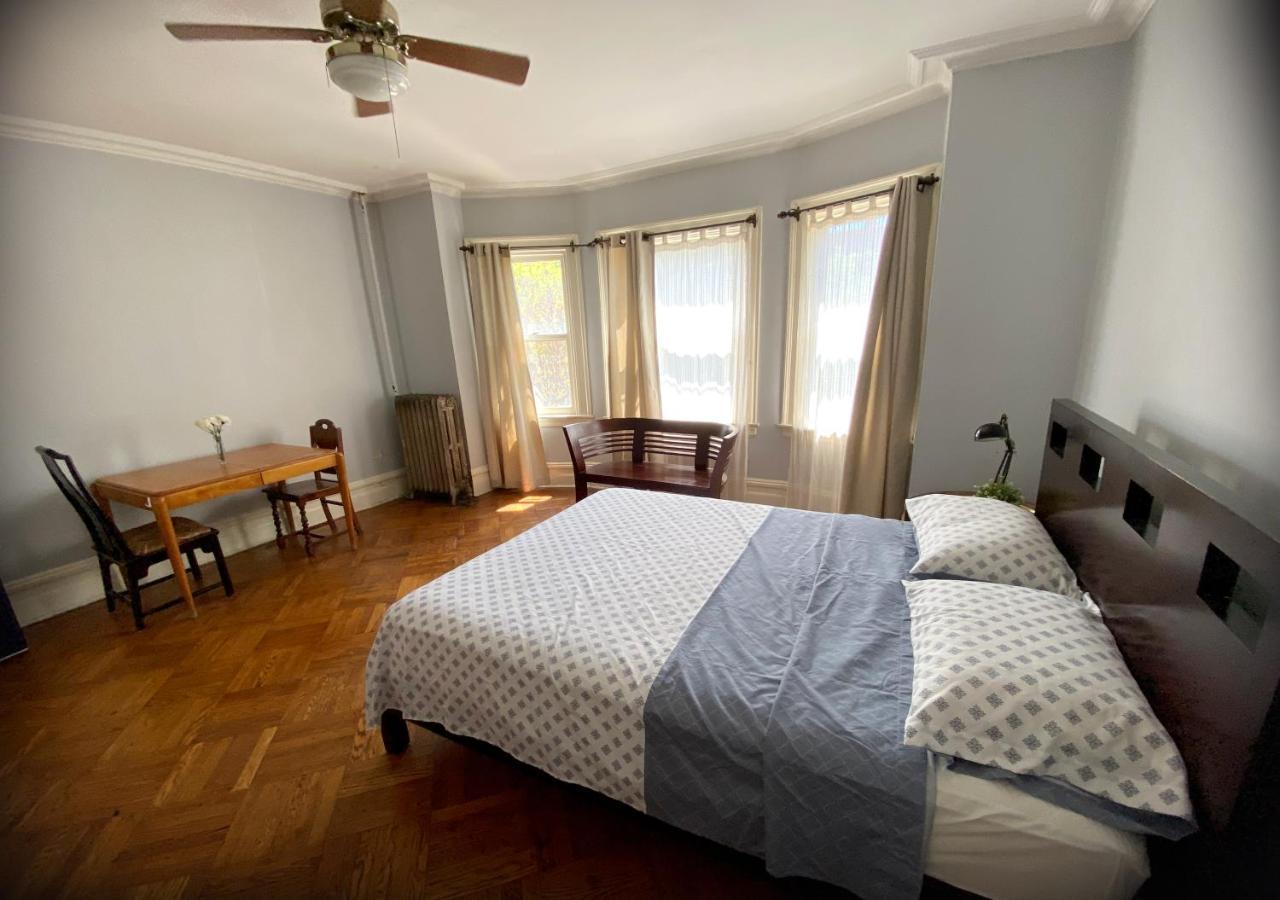 Spacious Bedroom In A Brooklyn House Shared With Host นิวยอร์ก ภายนอก รูปภาพ
