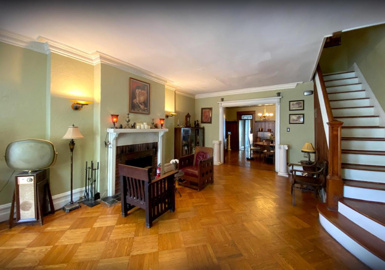 Spacious Bedroom In A Brooklyn House Shared With Host นิวยอร์ก ภายนอก รูปภาพ