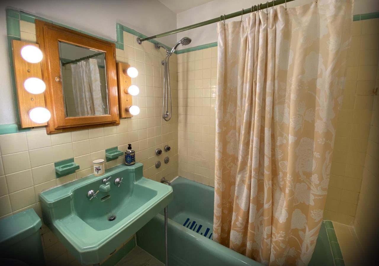 Spacious Bedroom In A Brooklyn House Shared With Host นิวยอร์ก ภายนอก รูปภาพ